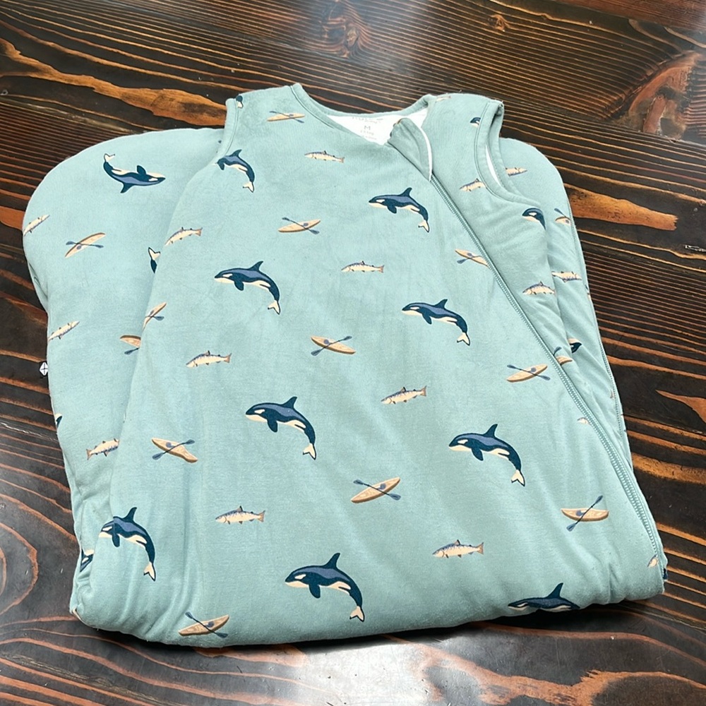 2.5 TOG Orca Kyte Baby Sleep Sack from their PNW collection, Like New & so soft!